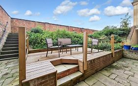 Margaret'S Garden By Fortuna Property